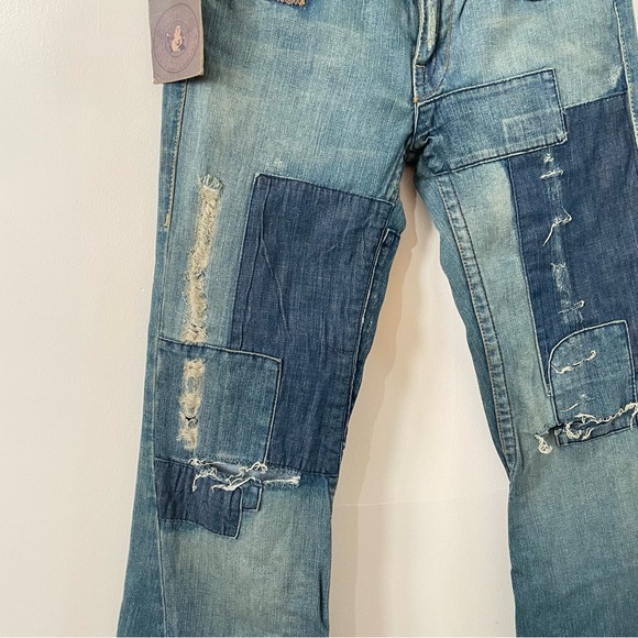 True Religion Women’s Joey Jeans VTG 04 big T
Destroyed Patched Flared (Size:30) - Picture 5 of 12